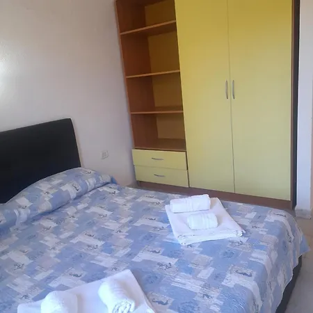 - Kaktus Lejlighed Badesi